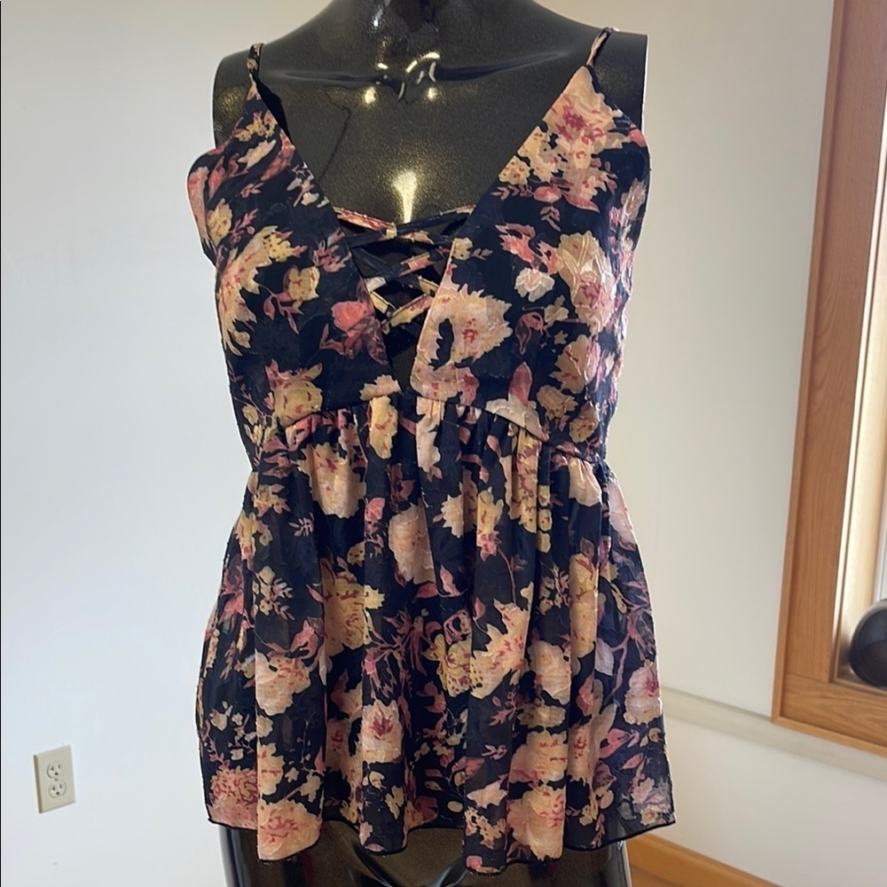 Criss cross Front Camisole Top
